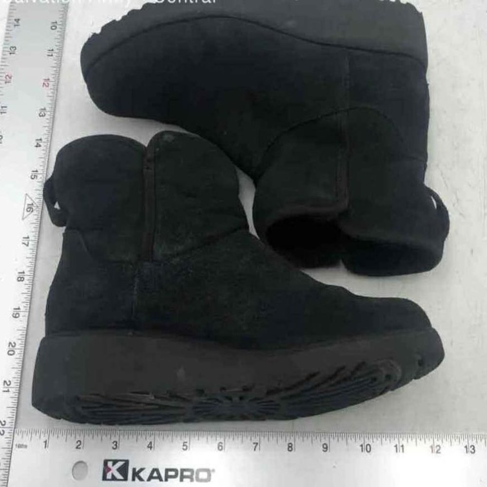 UGG Womens Suede Round Toe Pull-On Wedge Heel Ankle Winter Boots Size 9